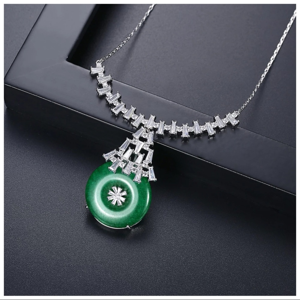 Swarovski Crystals The Cristabelle Jade Green Statement Necklace - Picture 5 of 6
